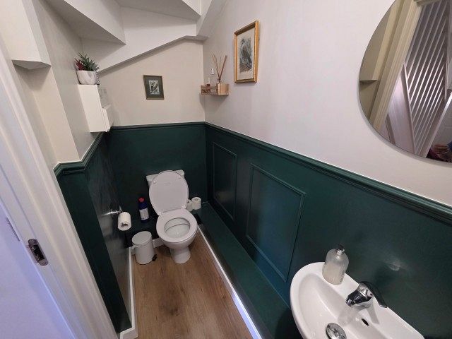 93 Grasslands Close, Haslemere, Surrey